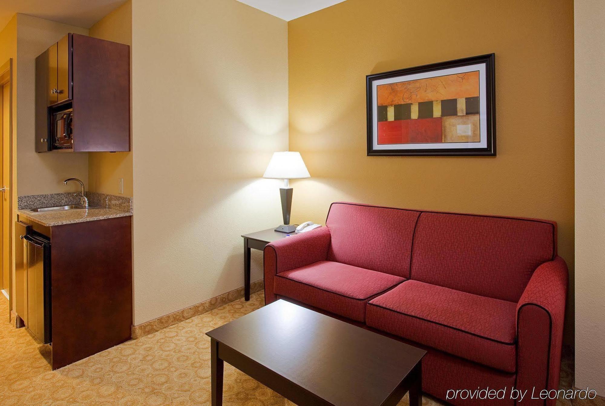 Holiday Inn Express Hotel & Suites Pensacola-West Navy Base, An Ihg Hotel Zimmer foto